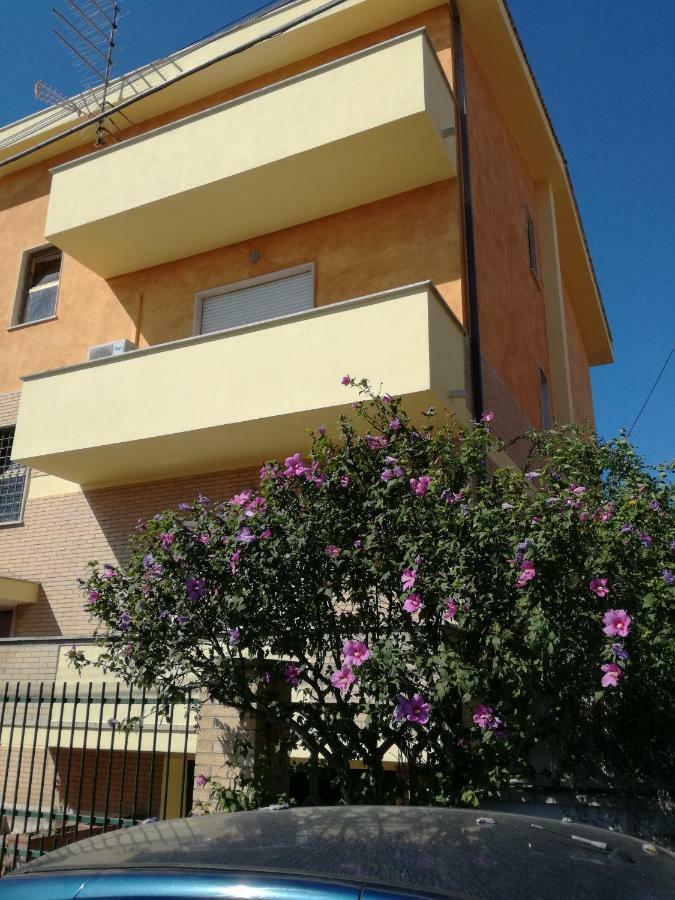 Bb Smallville Fiumicino Bagian luar foto